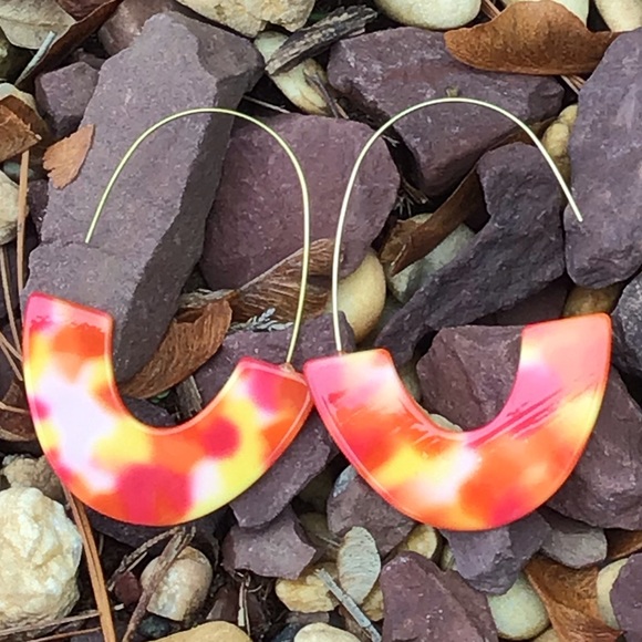 Hand Crafted Jewelry - ❣️HP❣️Hand Crafted Red Orange Leopard Acrylic Earrings NWT